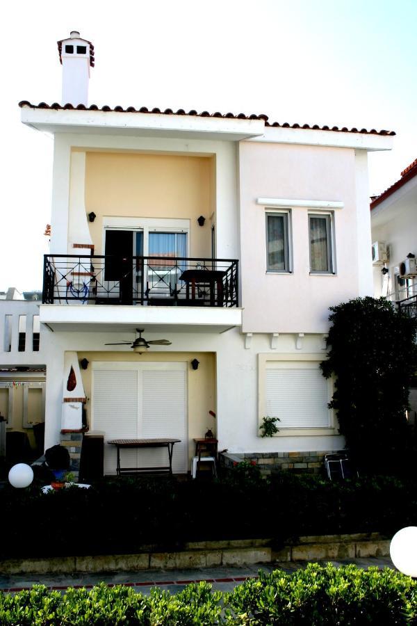 Just 20 Meters From The Beach 토로니 외부 사진
