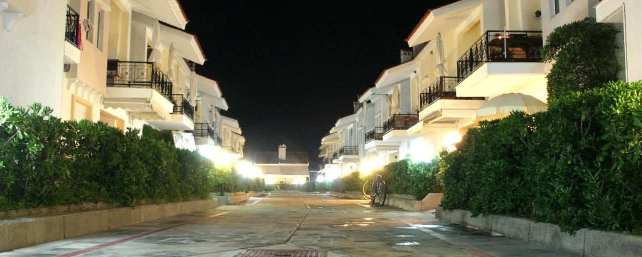 Just 20 Meters From The Beach 토로니 외부 사진