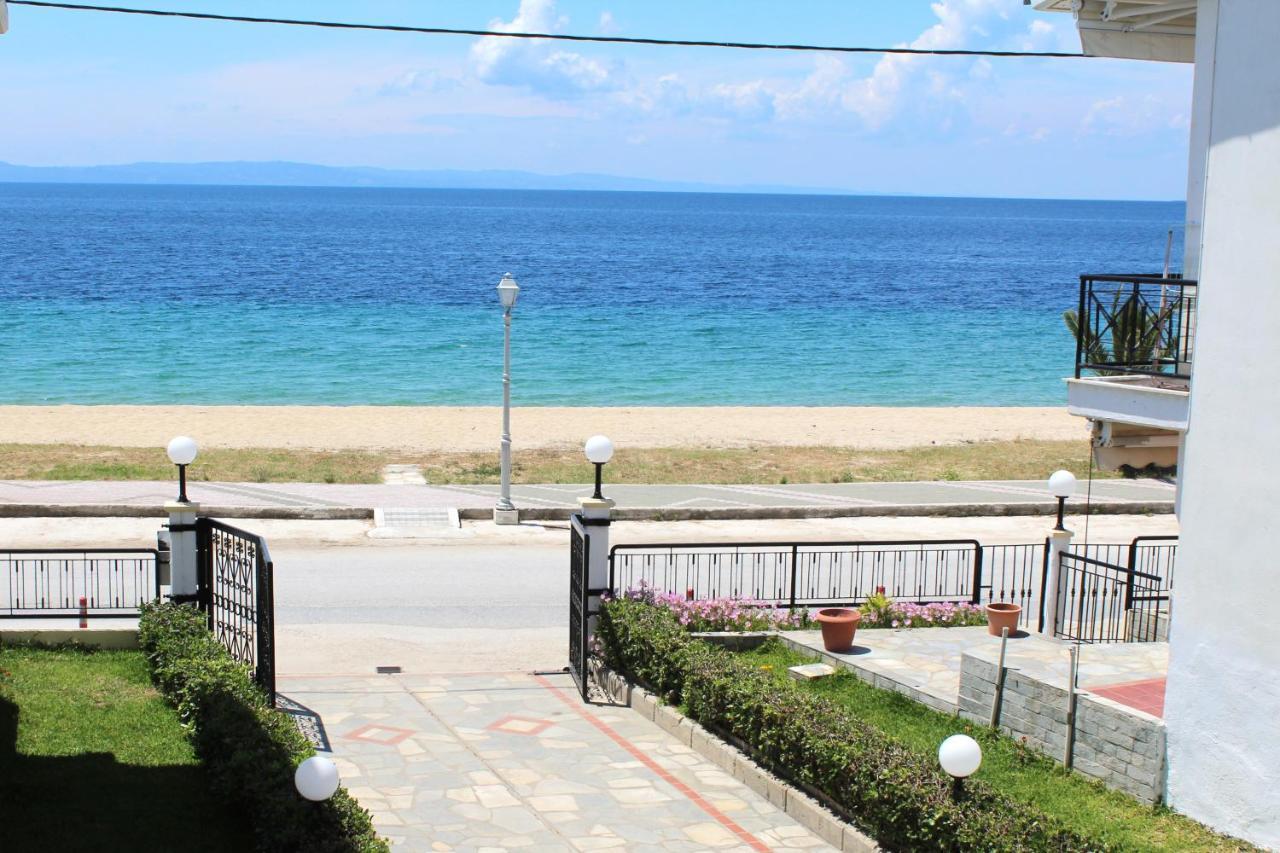 Just 20 Meters From The Beach 토로니 외부 사진